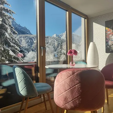 Bella Vista Apartment *